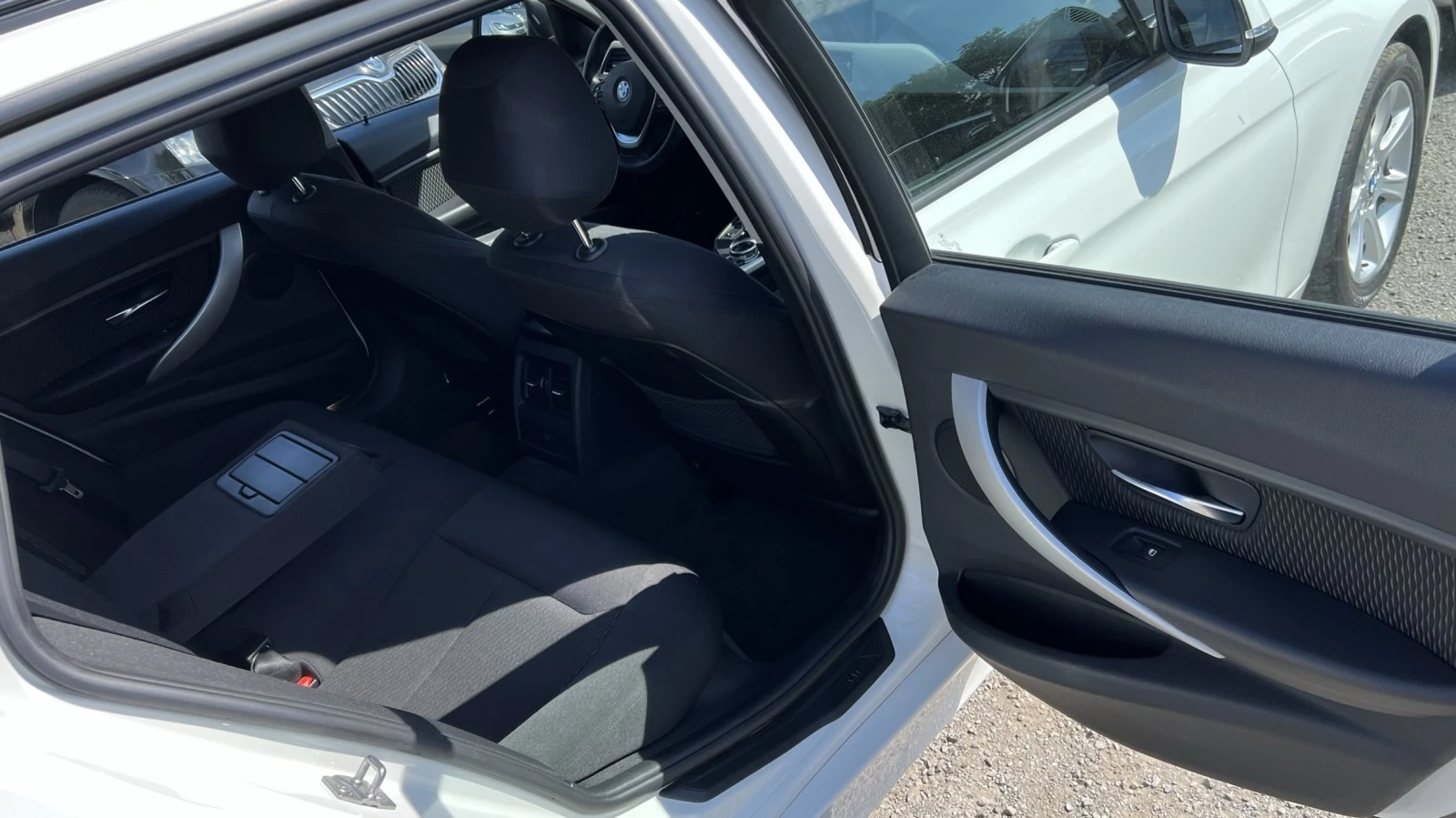 BMW 320 i X-Drive !  ! Navi, Tel., P | Mobile.bg   13