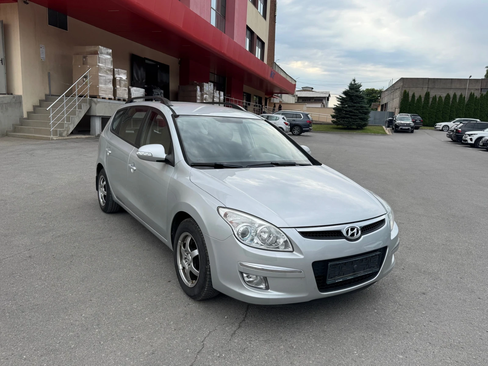 Hyundai I30 SW 1.6CDTI KLIMA - изображение 3