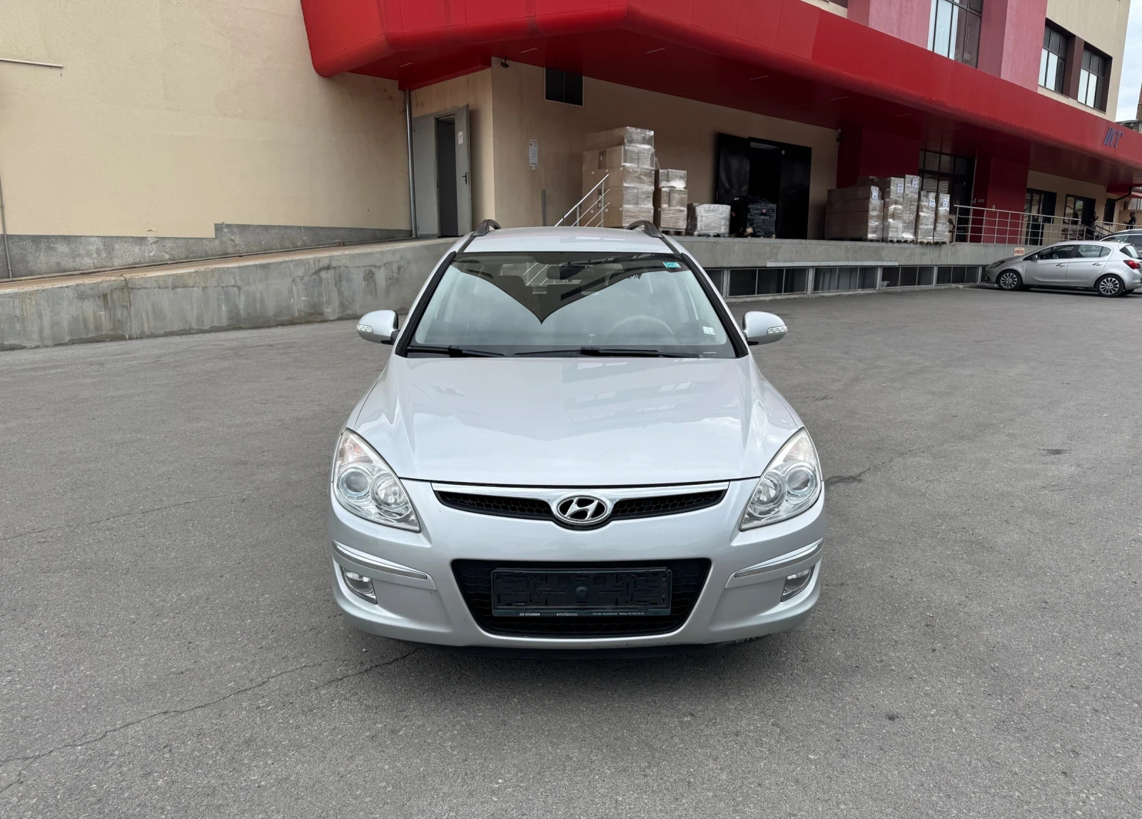Hyundai I30 SW 1.6CDTI KLIMA - изображение 2