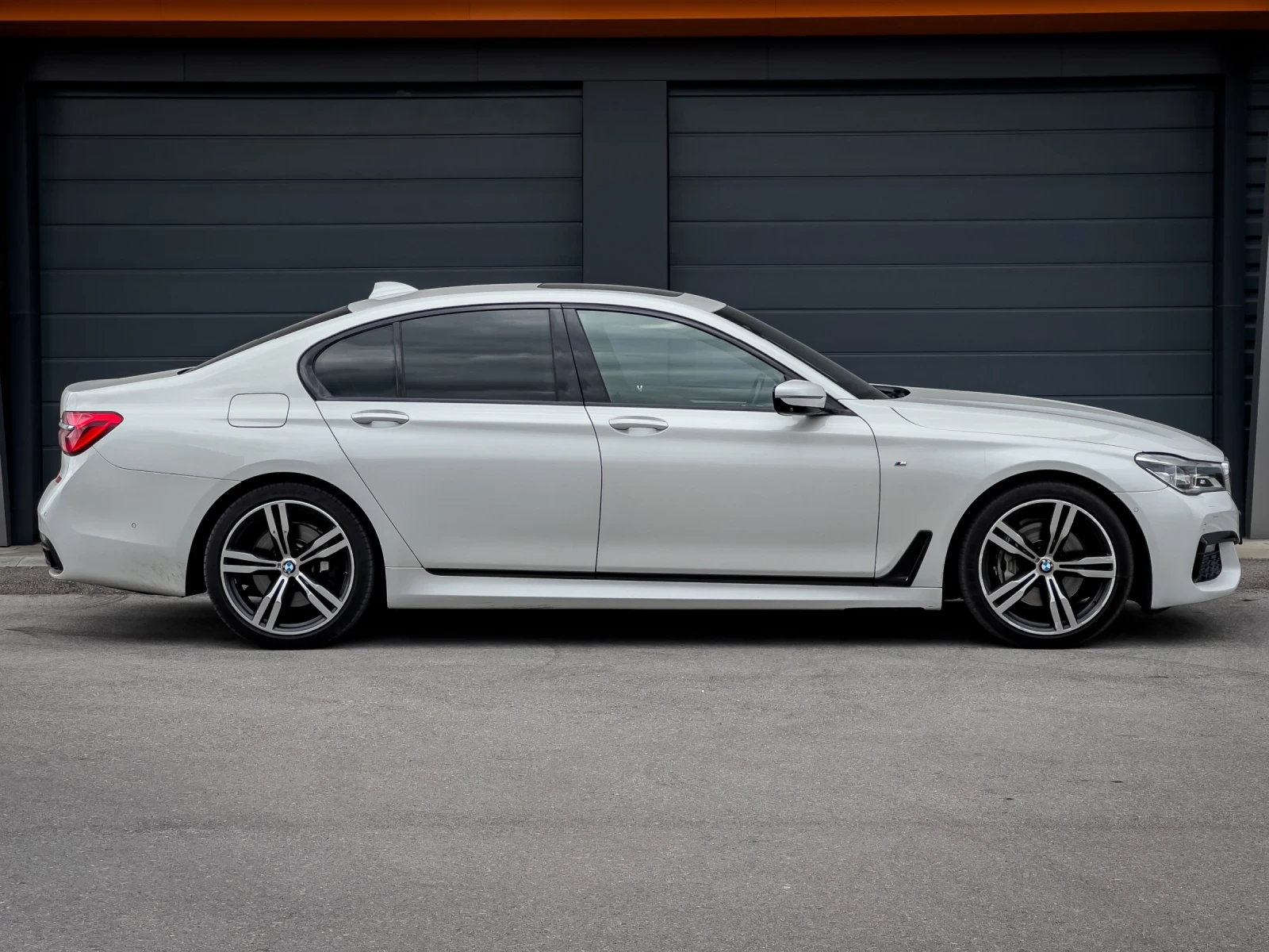 BMW 740 LASER FULL M-PACK - изображение 6