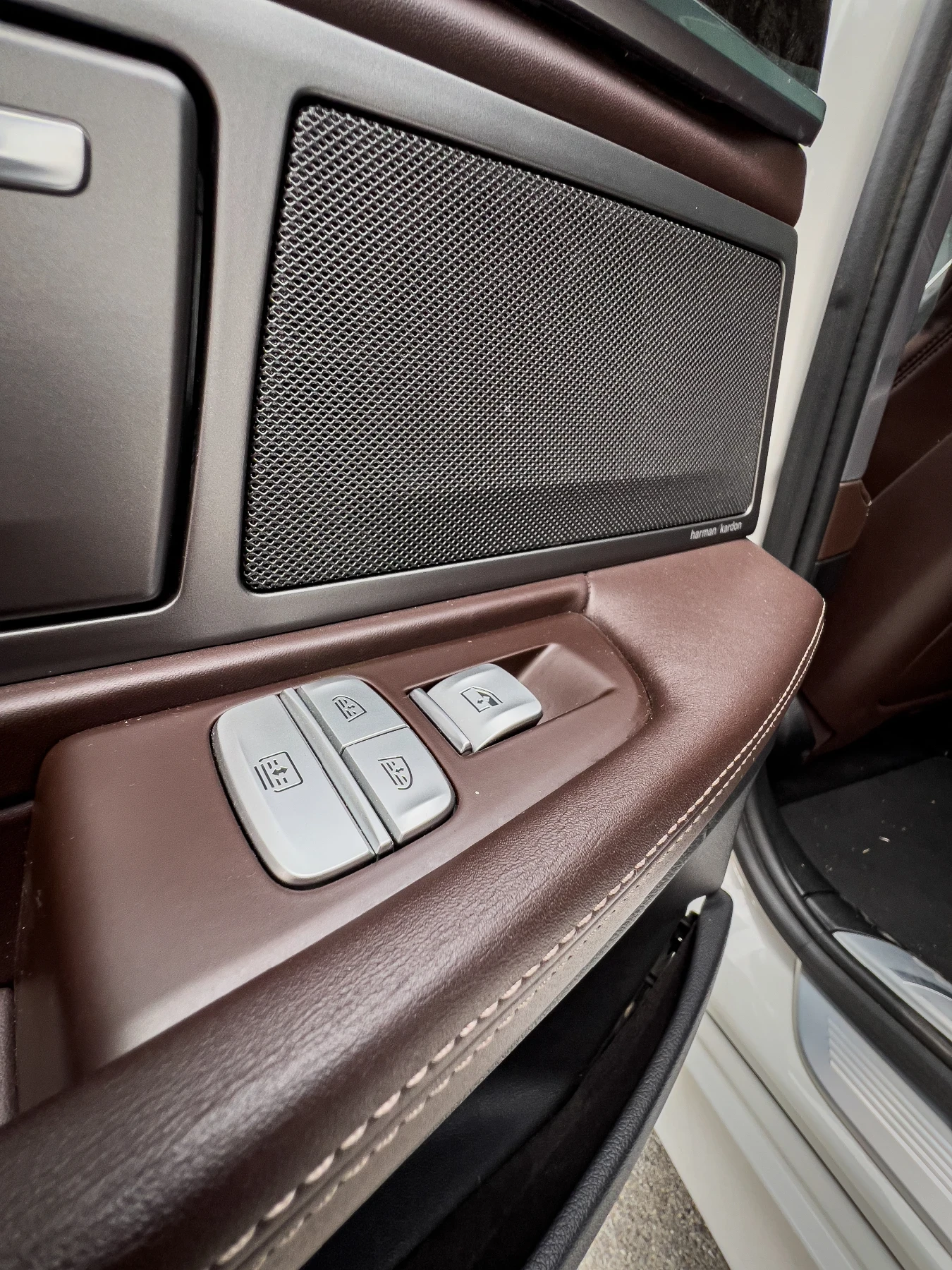 BMW 740 LASER FULL M-PACK - изображение 8