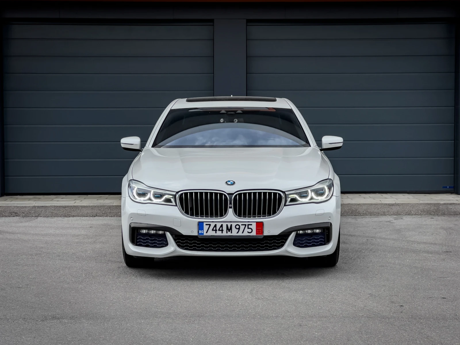 BMW 740 LASER FULL M-PACK - изображение 2