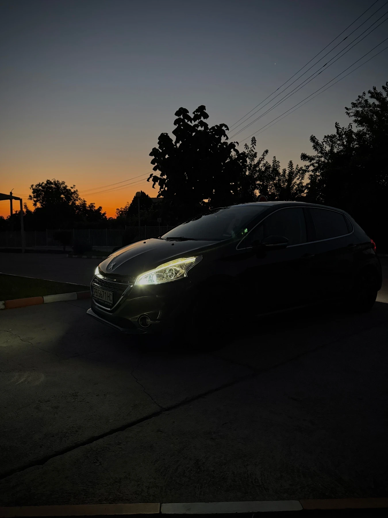 Peugeot 208 Feline 1.6 eHDI | Mobile.bg   7