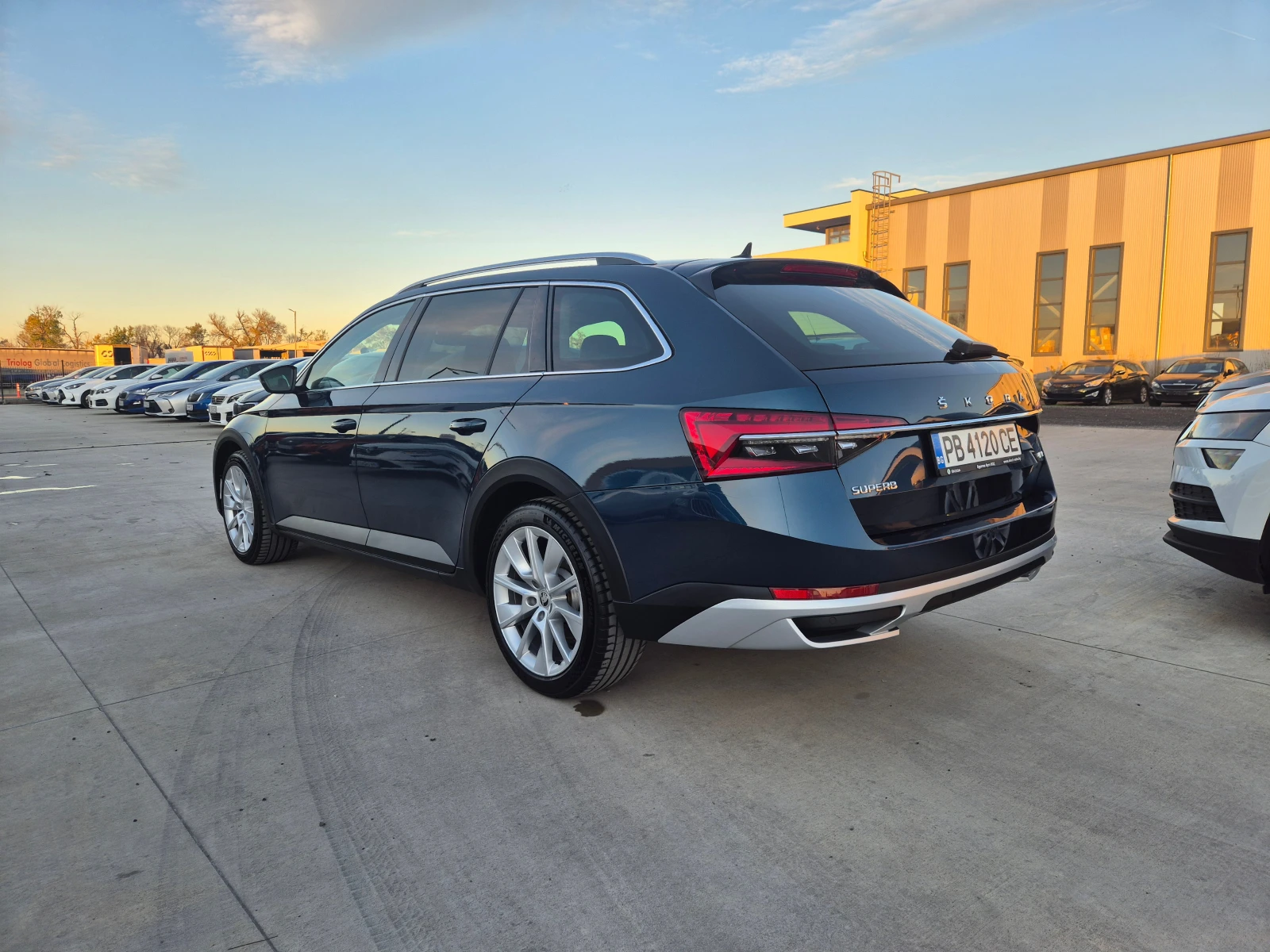 Skoda Superb SCOUT=  -44-200 / | Mobile.bg   3