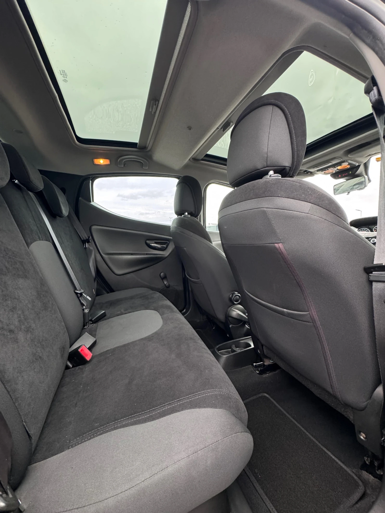 Lancia Ypsilon 1.3i Euro5B | Mobile.bg   9