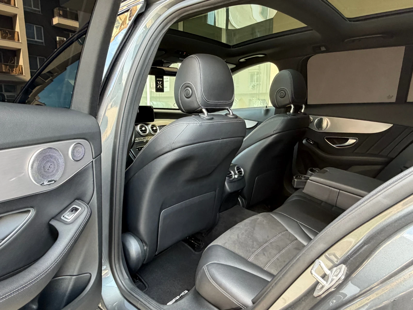 Mercedes-Benz C 220 AMG LINE/PANORAMA/DIGITAL/360/DISTRONIC+ /BURM - изображение 9