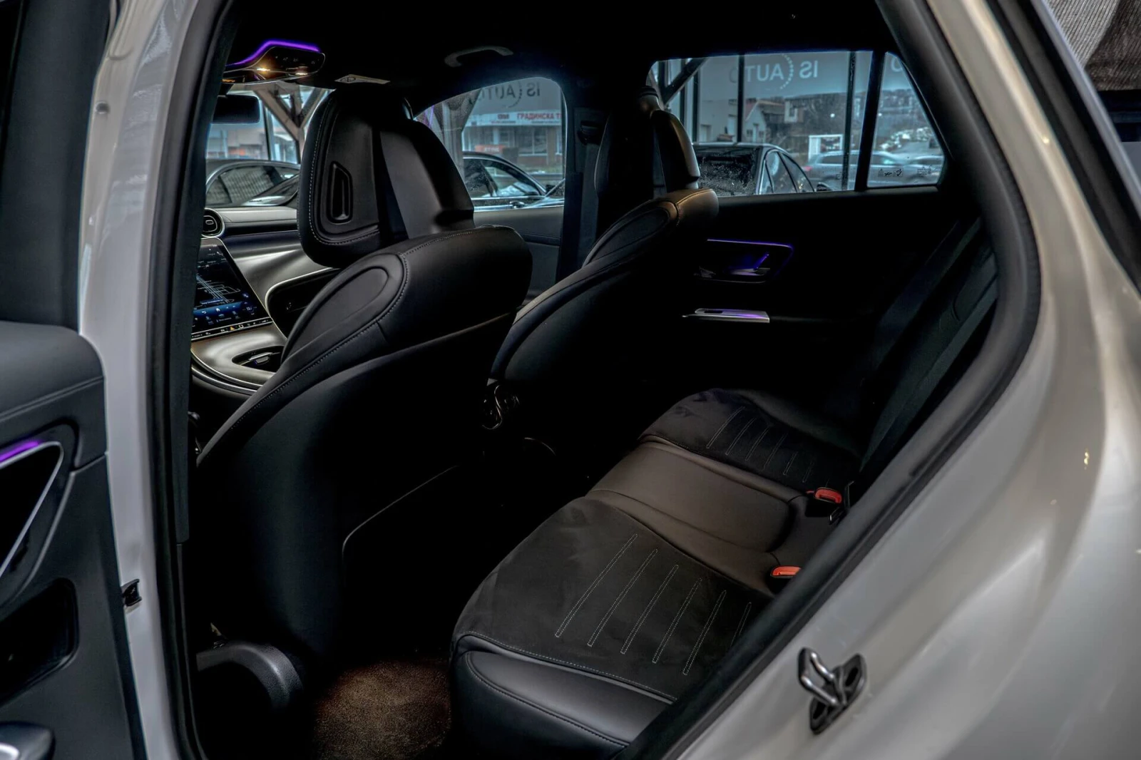 Mercedes-Benz GLC 200 4Matic/AMG/Ambient/Камера/Подгрев/Дистроник - изображение 9