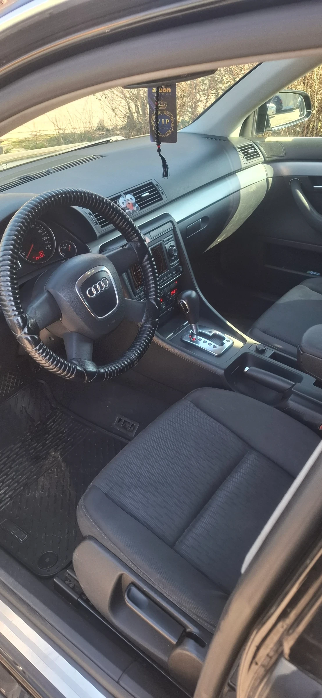 Audi A4 2.0 TDI 140 к.с, снимка 9 - Автомобили и джипове - 53715544
