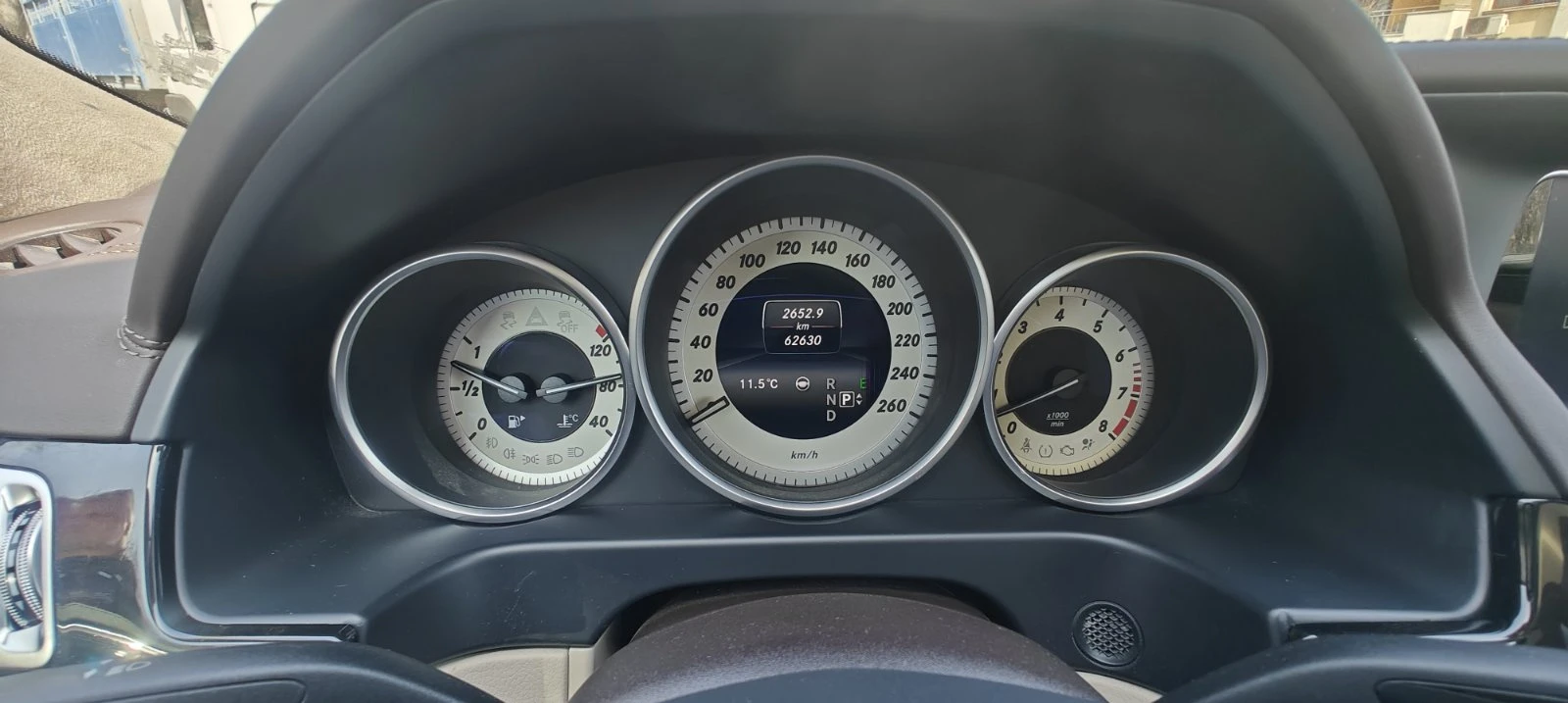 Mercedes-Benz E 400, снимка 11 - Автомобили и джипове - 53913245