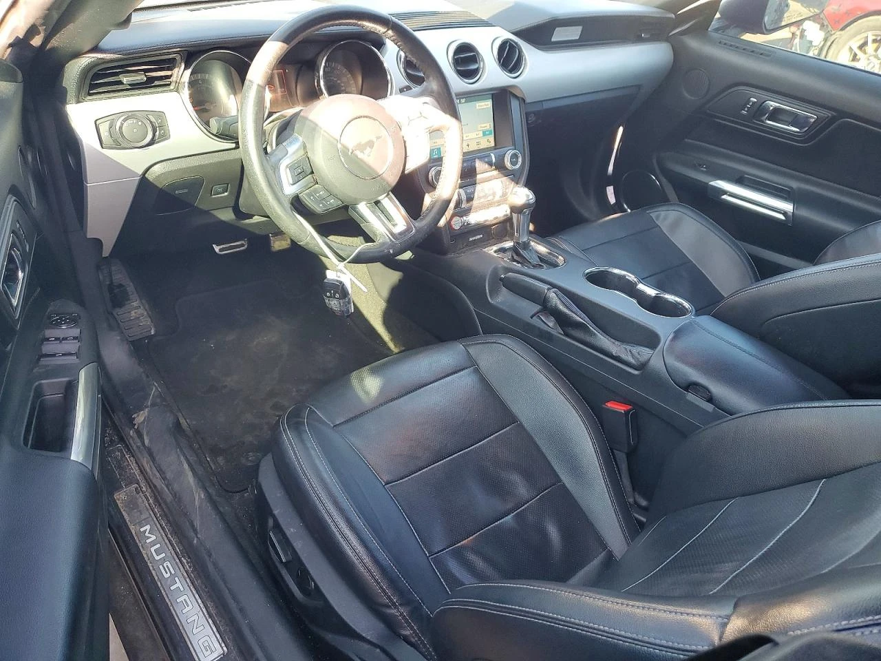 Ford Mustang 2.3l, снимка 8 - Автомобили и джипове - 54002345