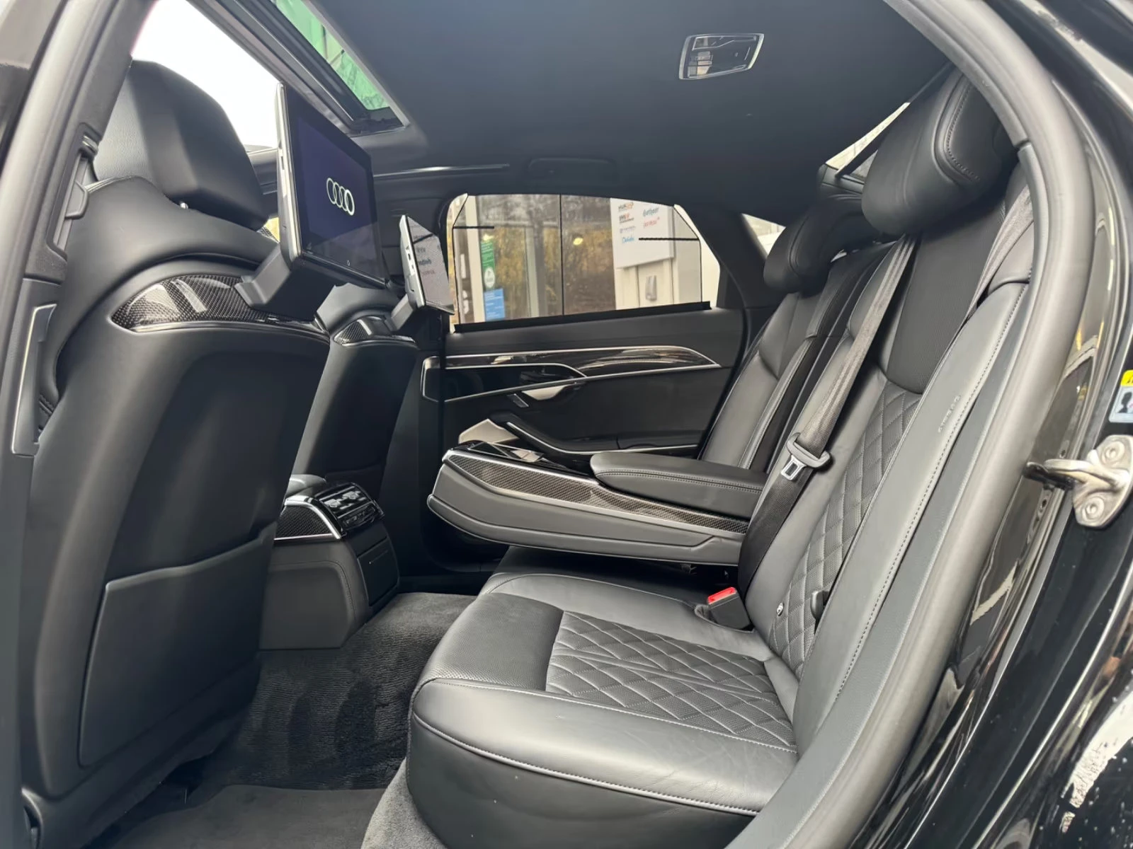 Audi S8 MATRIX/571HP/TV/HUD/PANO/B&O/AMBI/360/325z | Mobile.bg � ����������� 10
