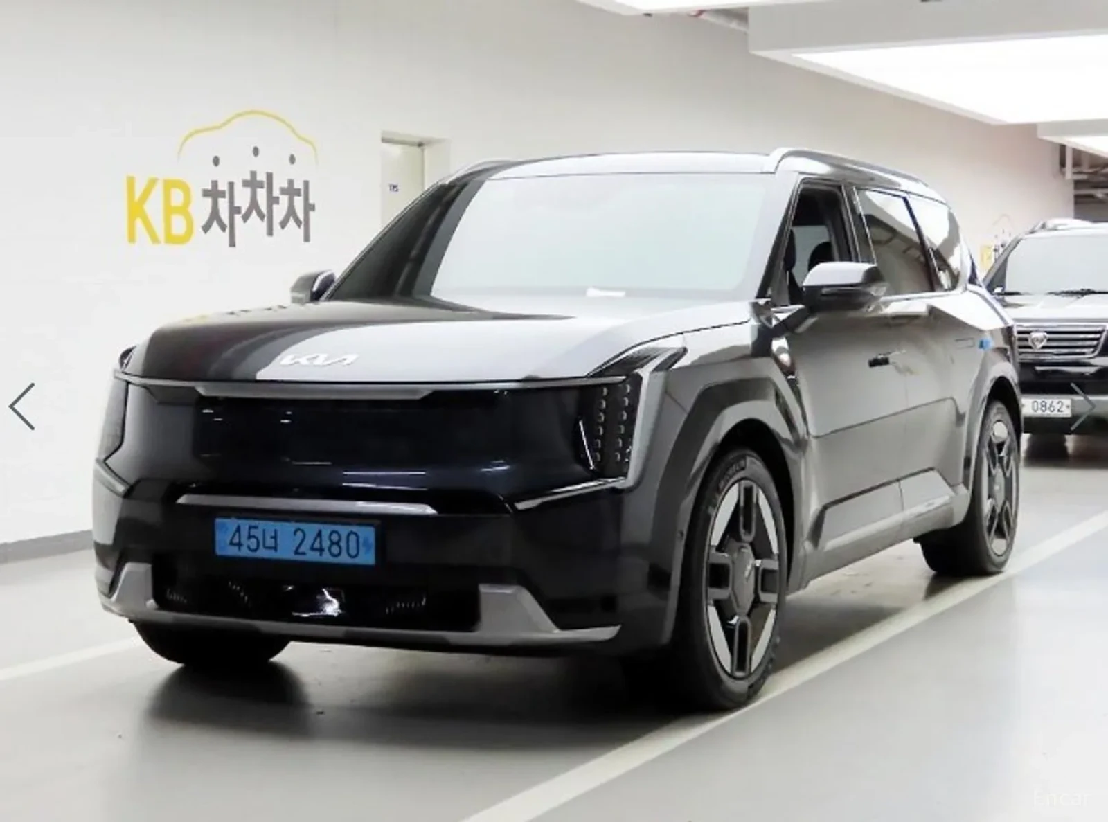 Kia EV9, снимка 2 - Автомобили и джипове - 55057187