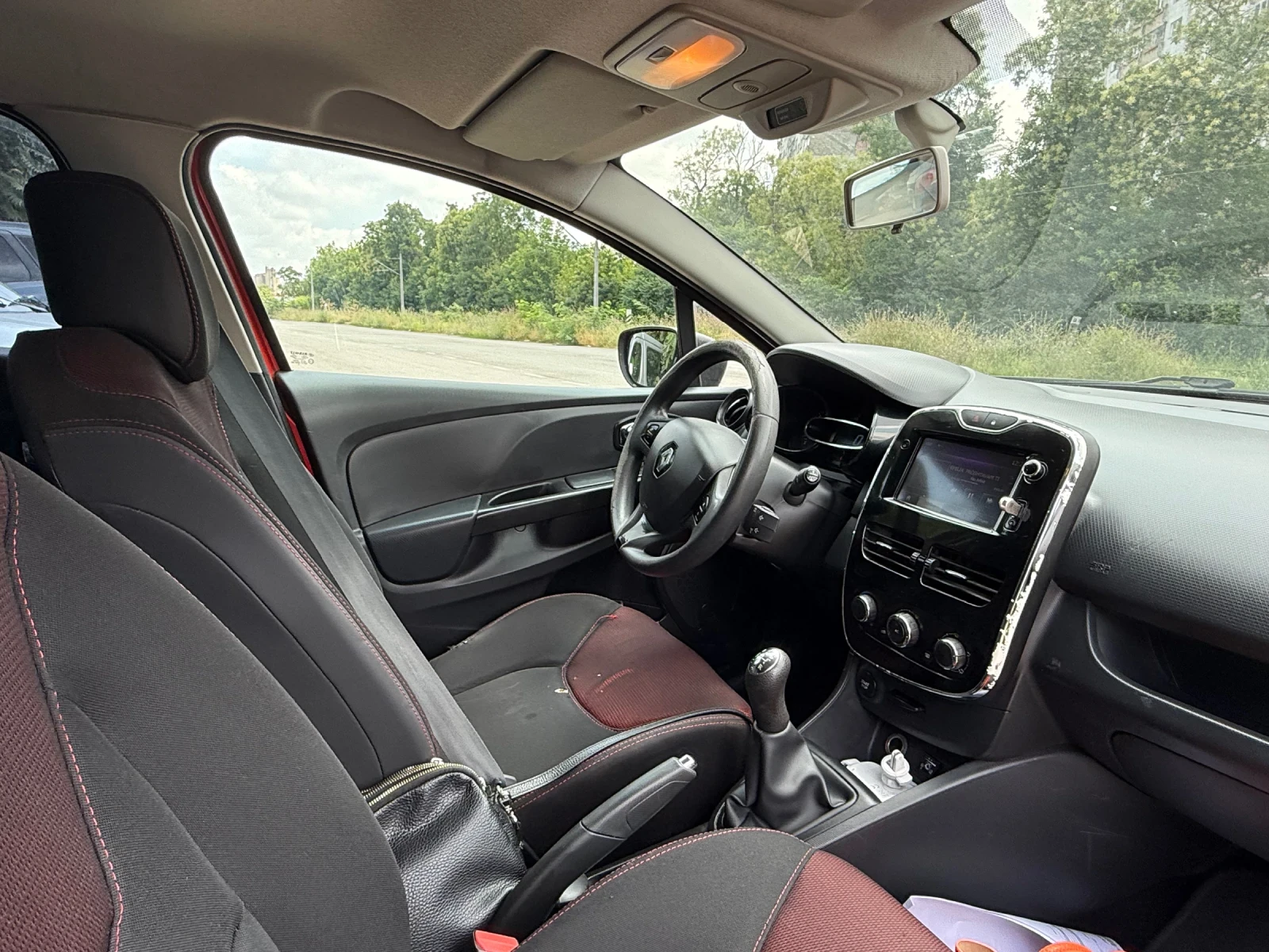 Renault Clio, снимка 6 - Автомобили и джипове - 55361143