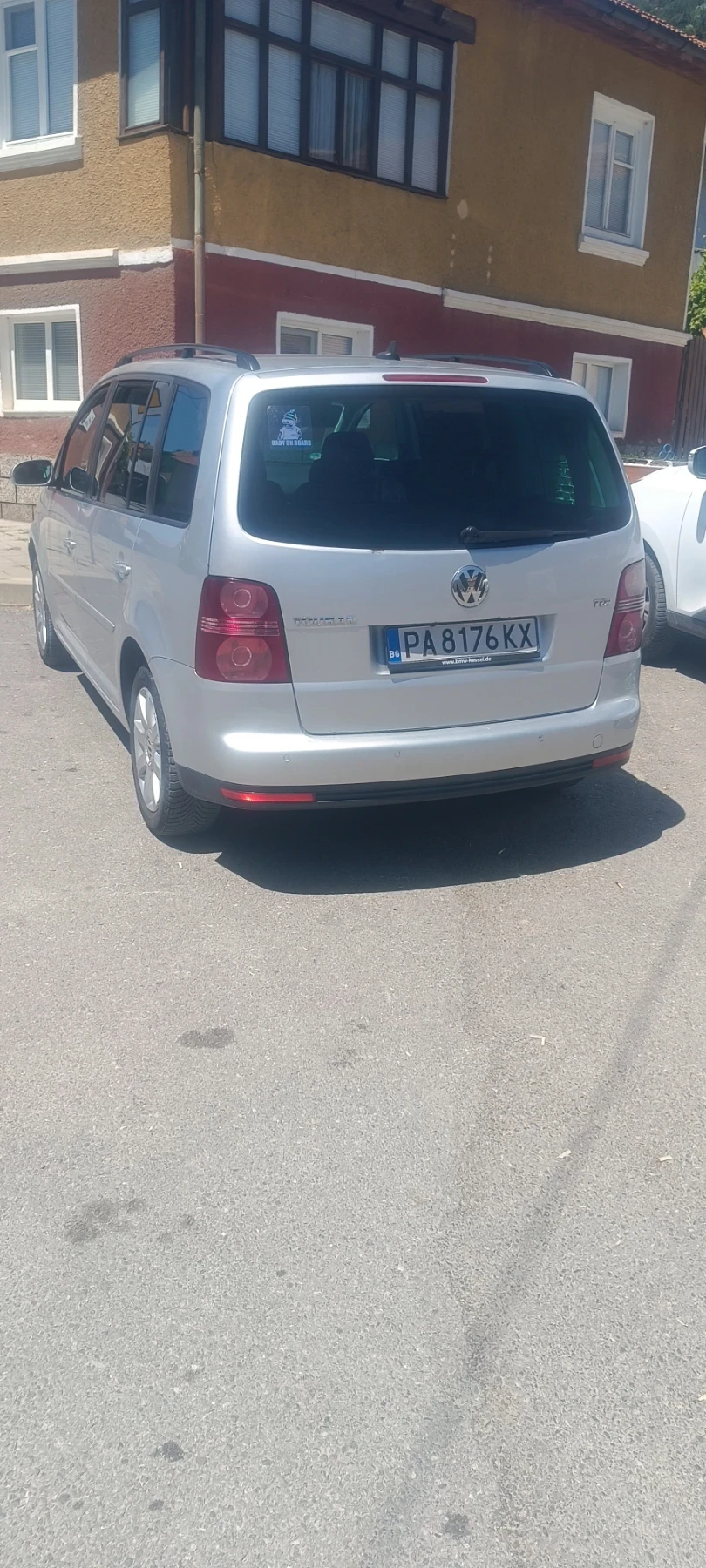 VW Touran 1.9, снимка 4 - Автомобили и джипове - 55500199