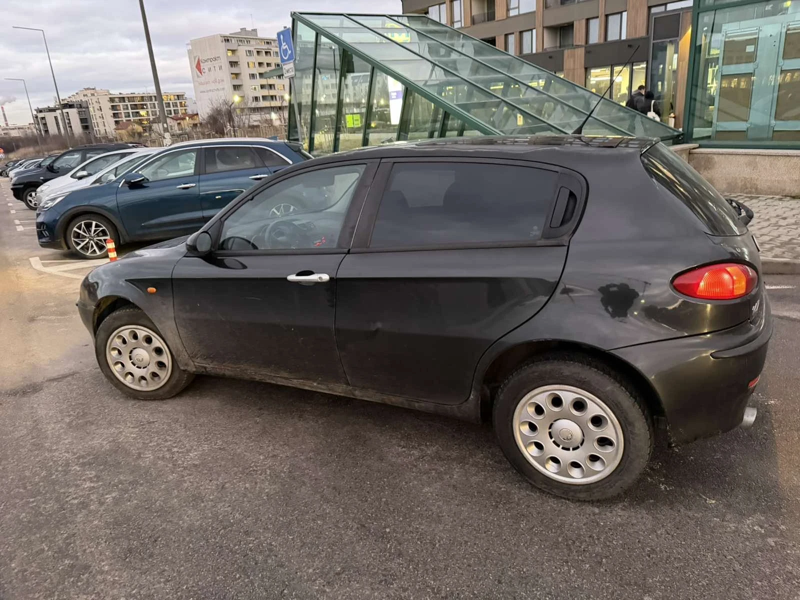 Alfa Romeo 147, снимка 3 - Автомобили и джипове - 55565076