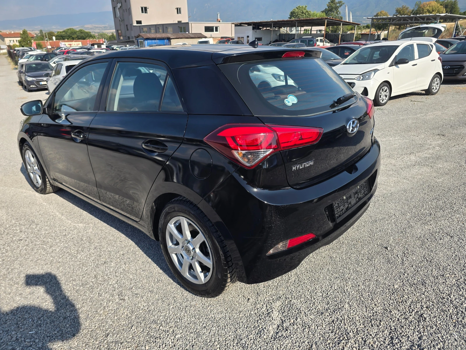 Hyundai I20 1.2i-85k.c-EURO-6, снимка 7 - Автомобили и джипове - 55770827