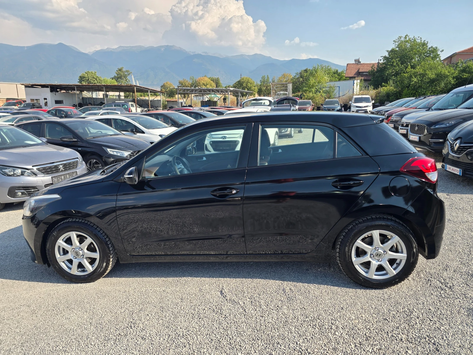 Hyundai I20 1.2i-85k.c-EURO-6, снимка 8 - Автомобили и джипове - 55770827