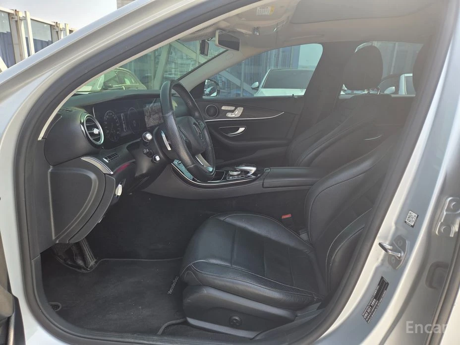Mercedes-Benz E 300, снимка 10 - Автомобили и джипове - 55823376