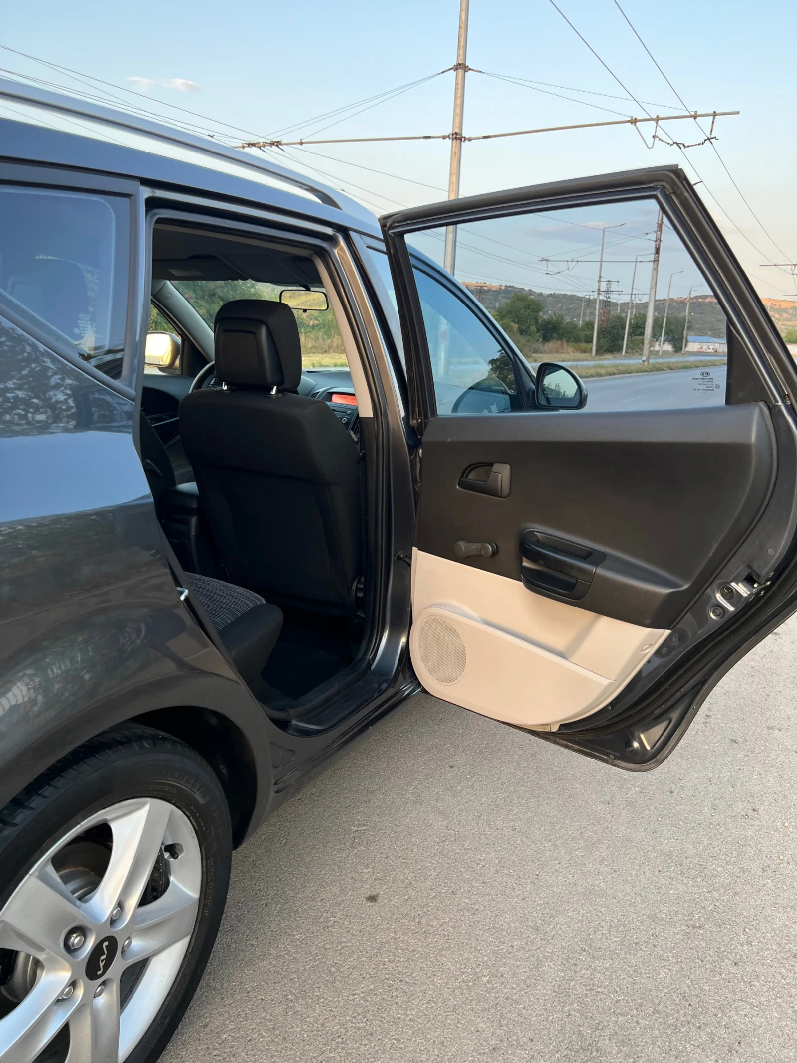 Kia Ceed 1.4 i* 163000km* , снимка 15 - Автомобили и джипове - 55931877