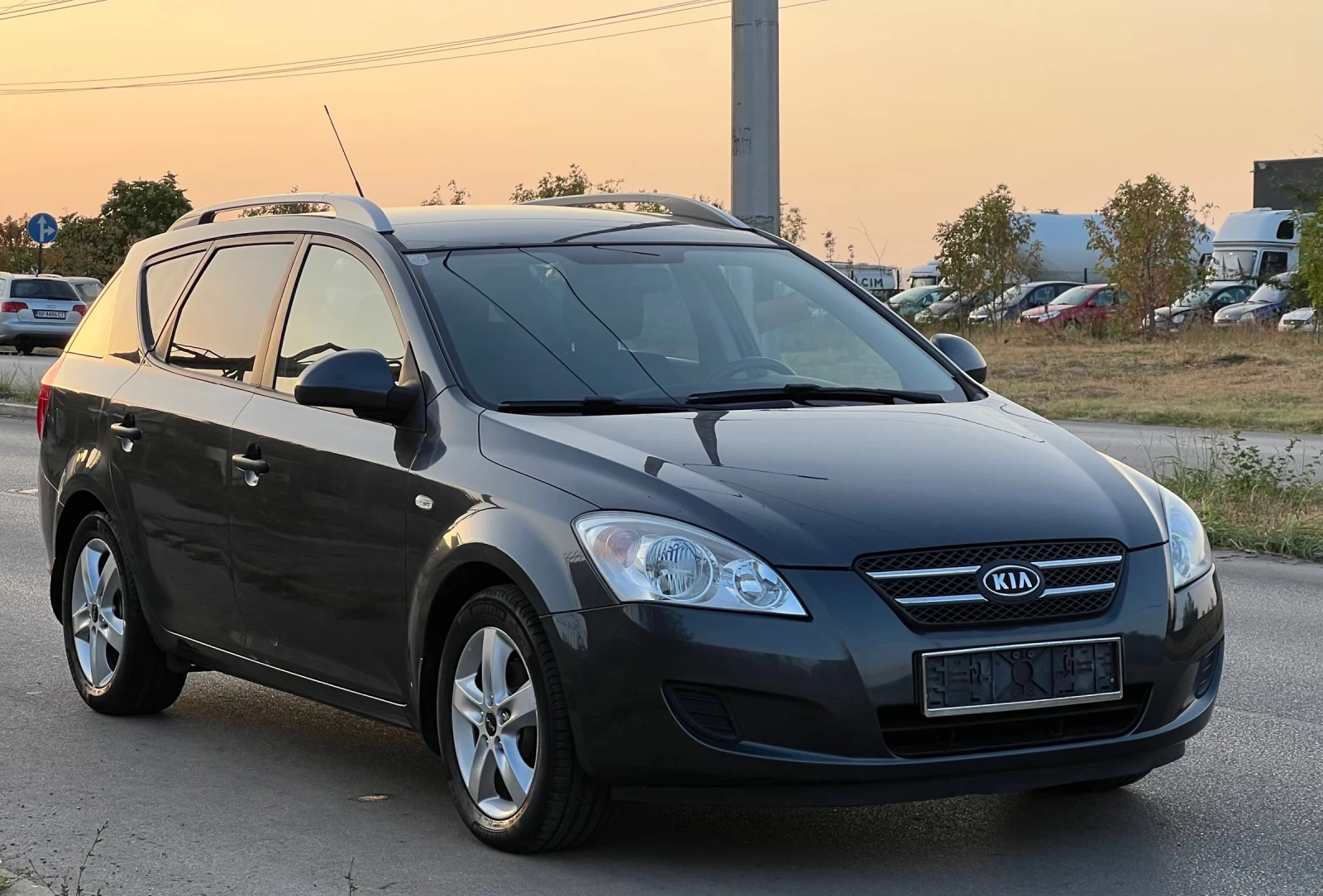 Kia Ceed 1.4 i* 163000km* , снимка 3 - Автомобили и джипове - 55931877