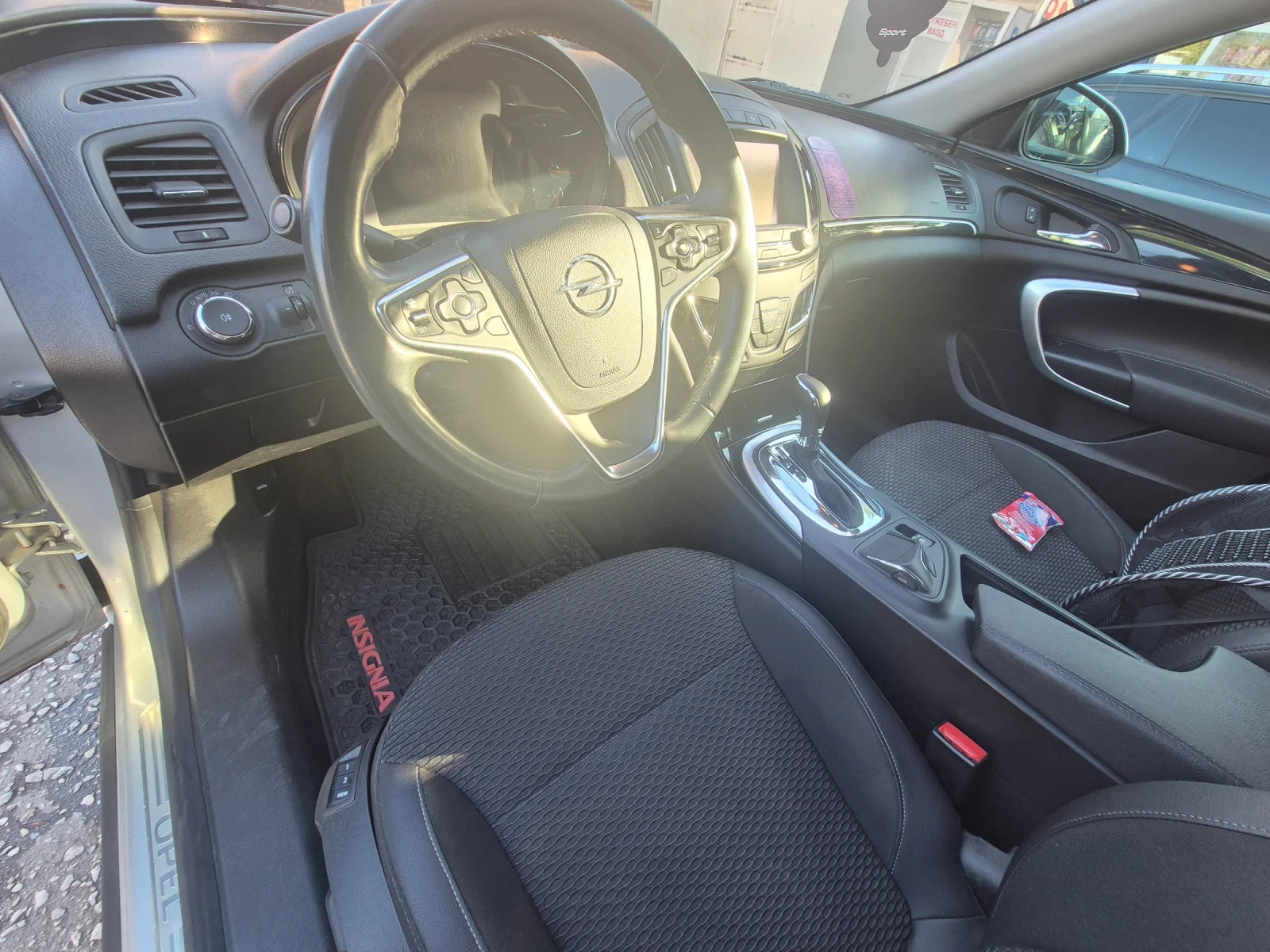 Opel Insignia, снимка 11 - Автомобили и джипове - 55993384
