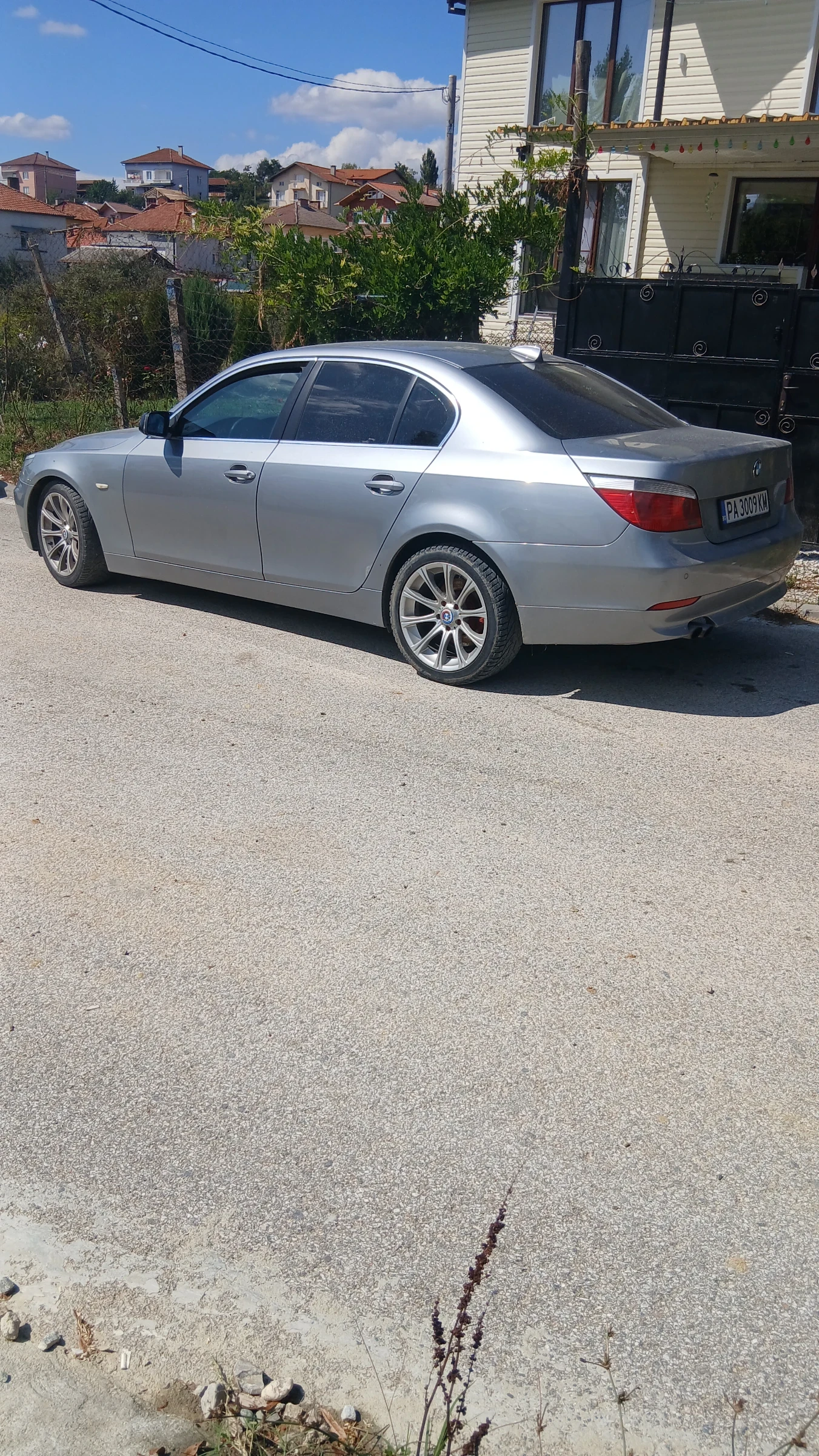 BMW 520, снимка 3 - Автомобили и джипове - 56155599