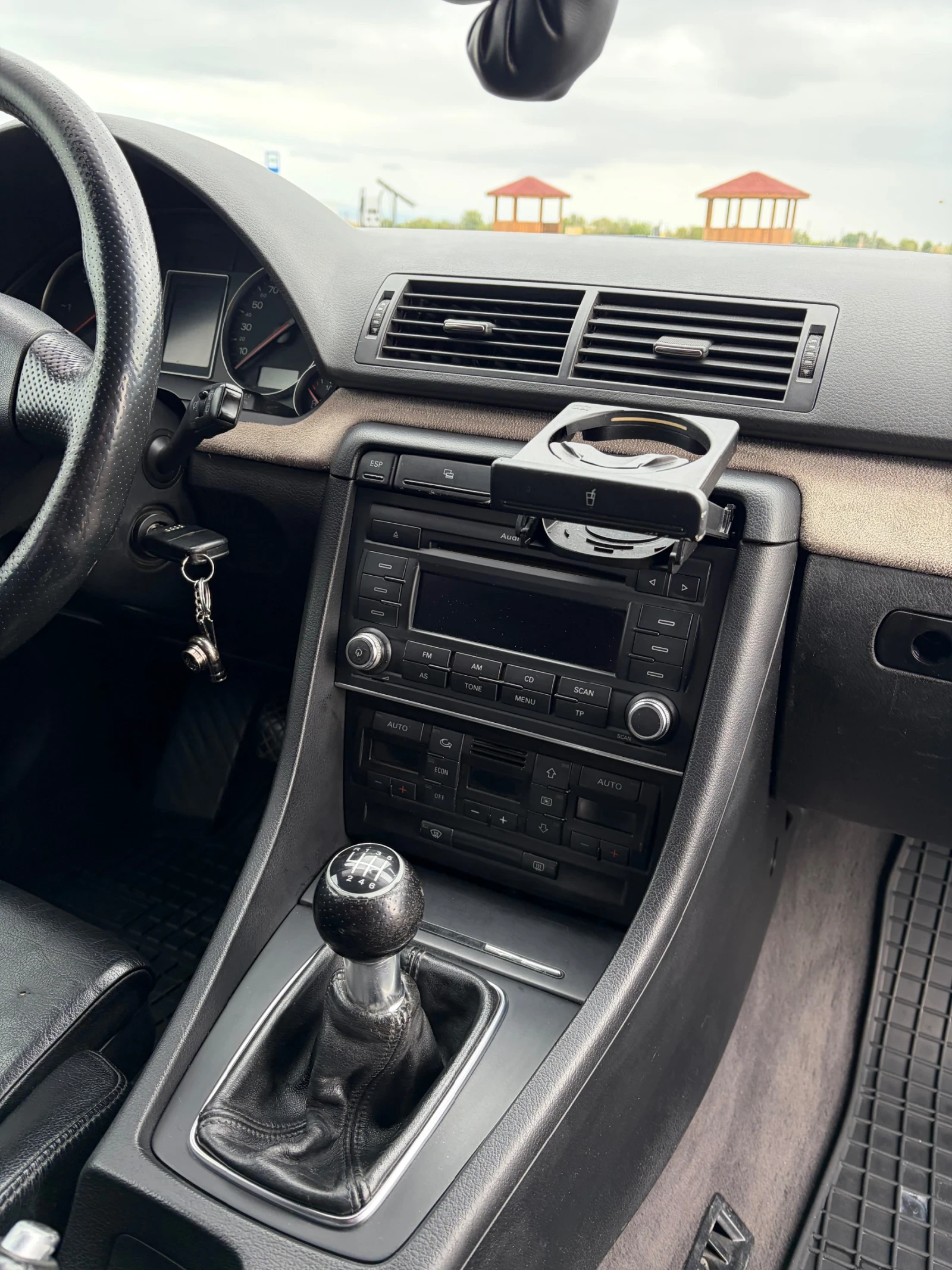 Audi A4 1.9TDI, снимка 14 - Автомобили и джипове - 56267311