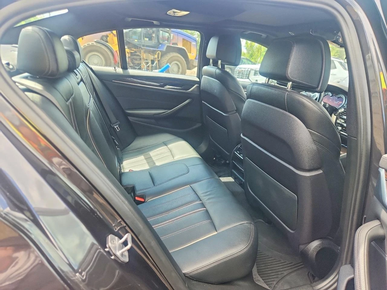 BMW 540 xDrive M-pack, снимка 10 - Автомобили и джипове - 56439587
