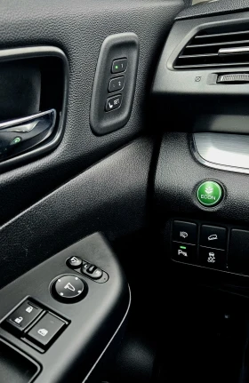 Honda Cr-v 2.0 I-vtec 4x4 Executive , снимка 10