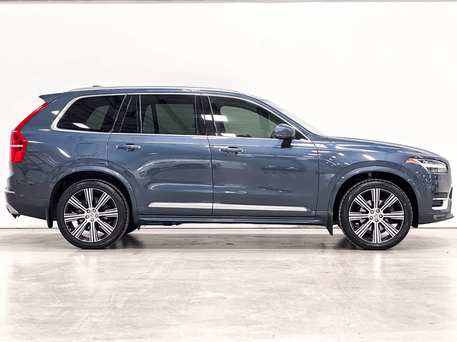 Volvo Xc90 T6 Inscription AWD - изображение 2