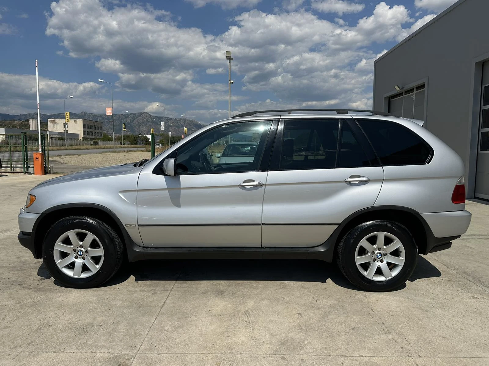 BMW X5  - изображение 2