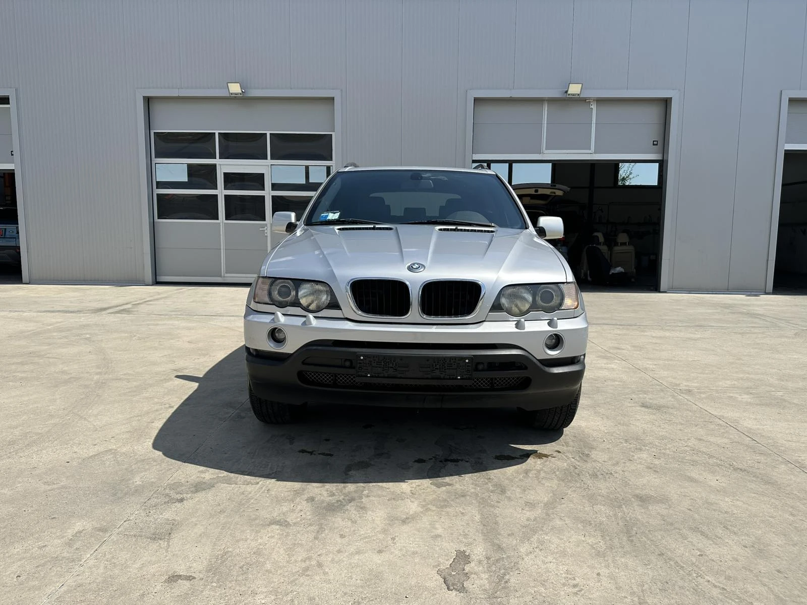 BMW X5  - изображение 8