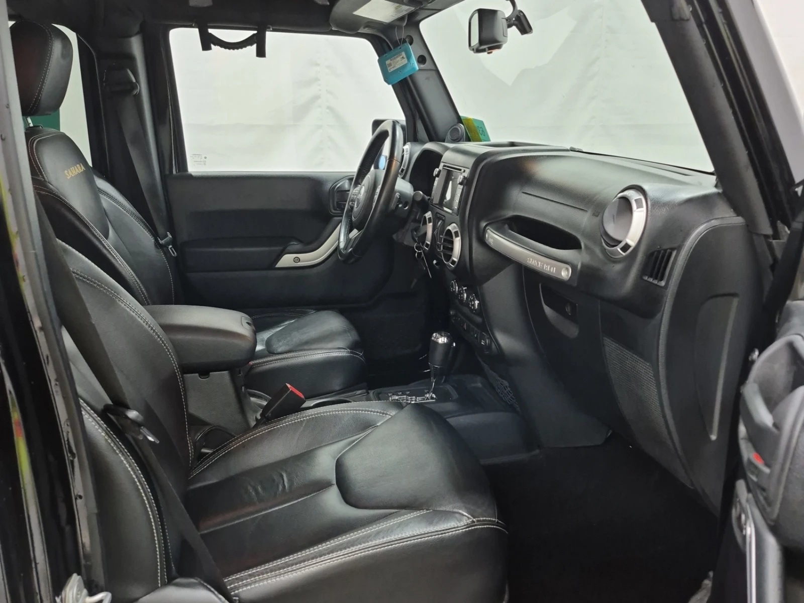 Jeep Wrangler SAHARA/3.6/ДЪЛГА БАЗА/КОЖА/НАВИГАЦИЯ - изображение 10