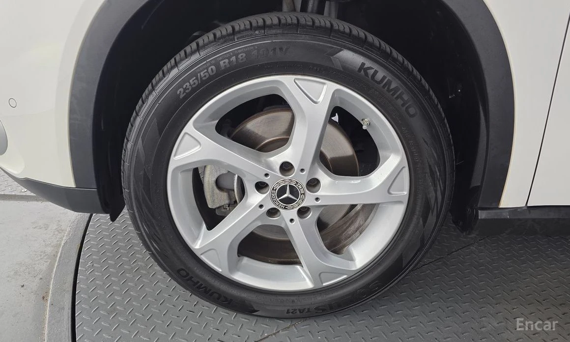 Mercedes-Benz GLA 220  - изображение 5