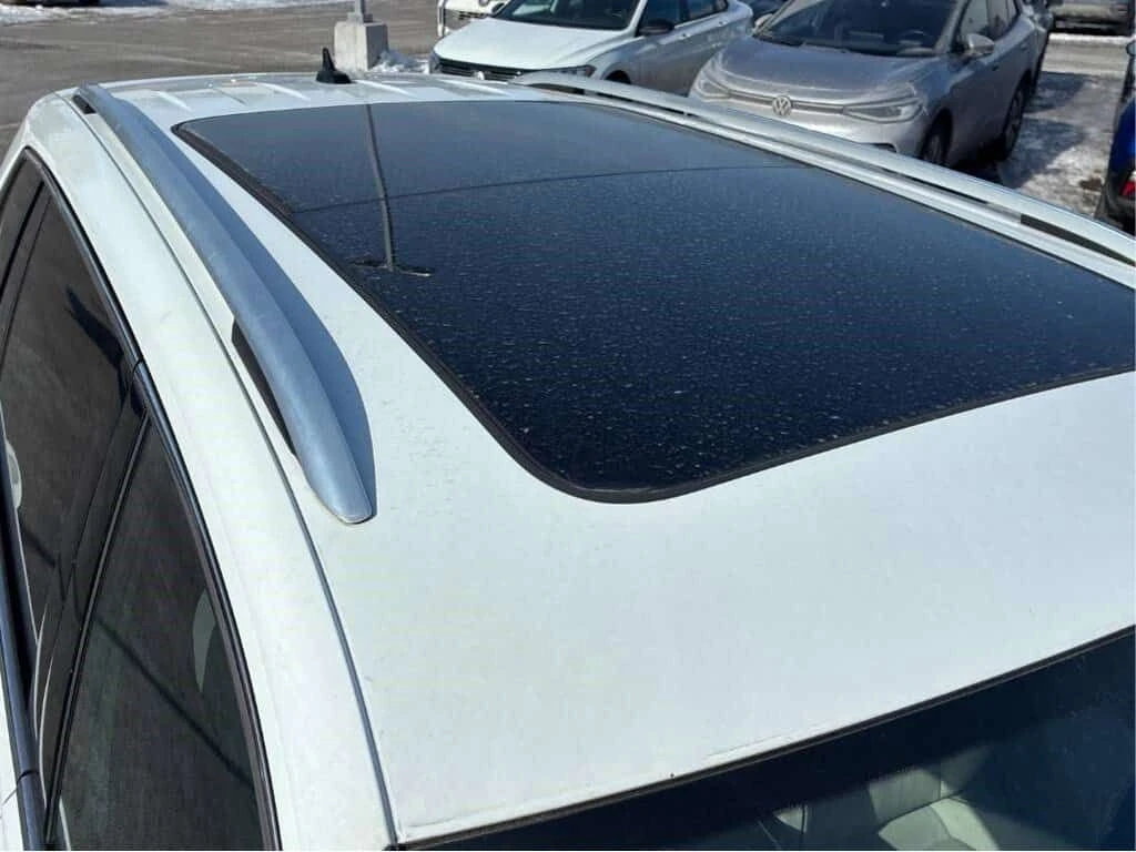 VW Tiguan * Highline 2.0T 8sp at w/Tip 4M CarPlay | Htd Seat, снимка 6 - Автомобили и джипове - 53865034