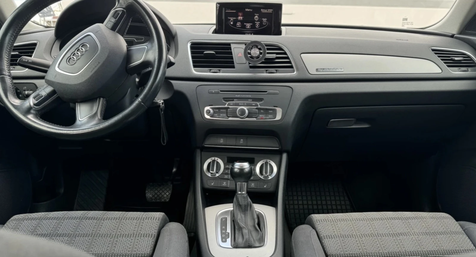 Audi Q3 2.0 TDI QUATTRO, снимка 8 - Автомобили и джипове - 54263612