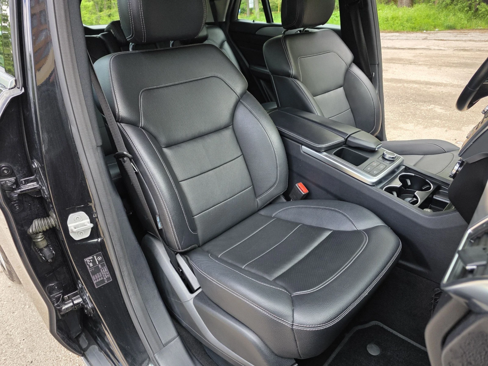 Mercedes-Benz ML 350 3, 0CDI-258kc BLUETEC  4MATIC, снимка 15 - Автомобили и джипове - 54386328