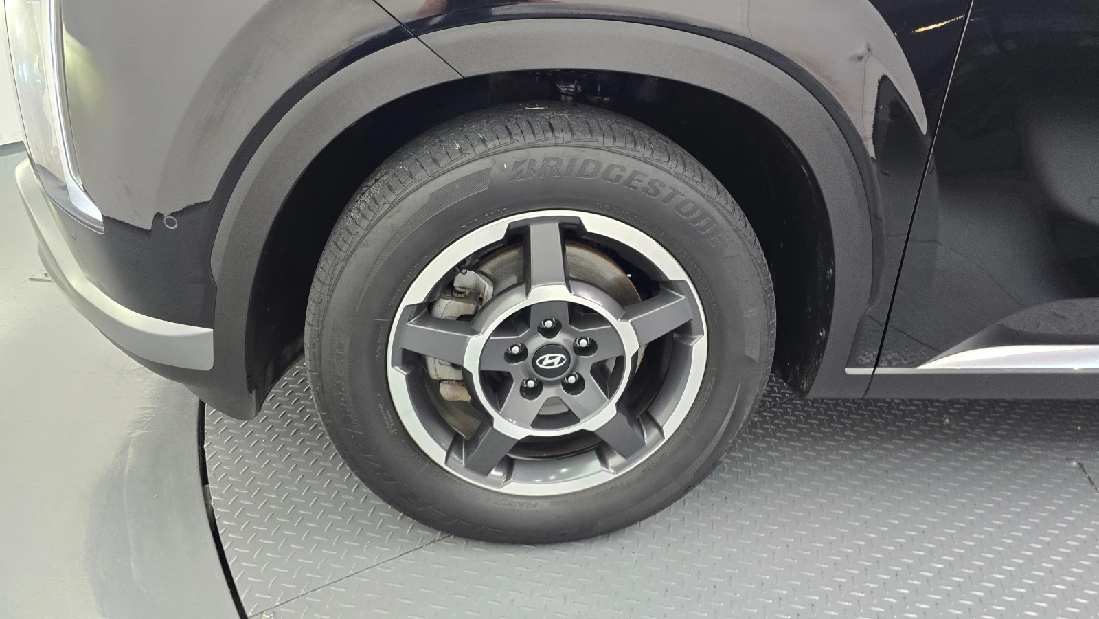 Hyundai Palisade 3.8* EXCLUSIVE* ПОДГРЕВ* 360 КАМЕРИ* ОБДУХВАНЕ, снимка 7 - Автомобили и джипове - 54512875