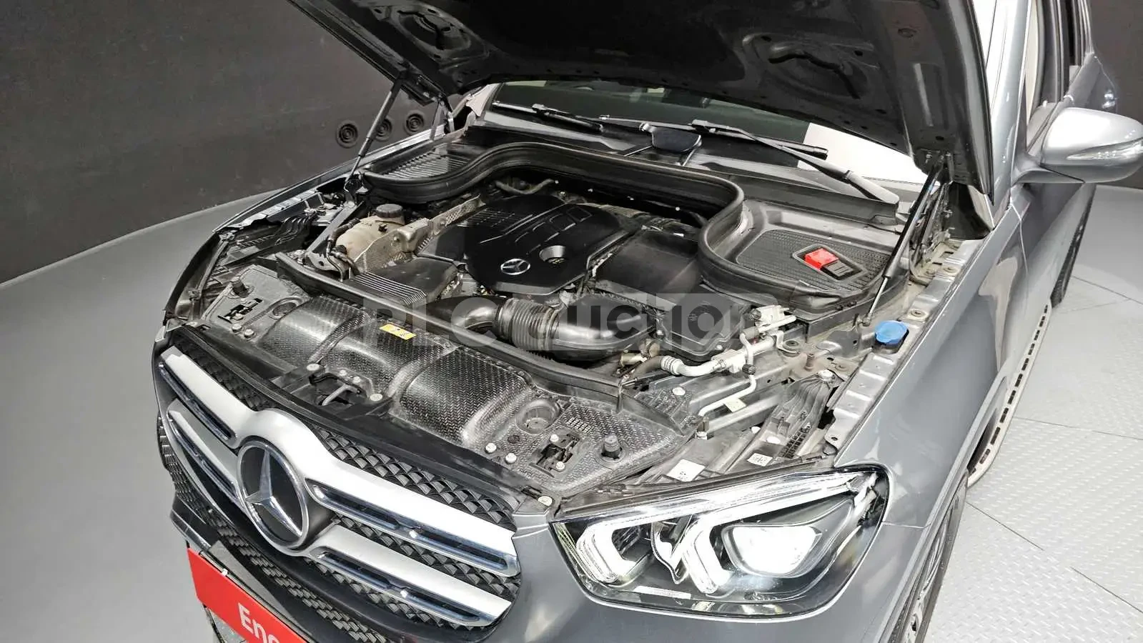 Mercedes-Benz GLE 300 d 4MATIC| КАМЕРА| ПОДГРЕВ| ПАНОРАМА| ВКЛ.ТЕХНОТЕСТ, снимка 16 - Автомобили и джипове - 54945746