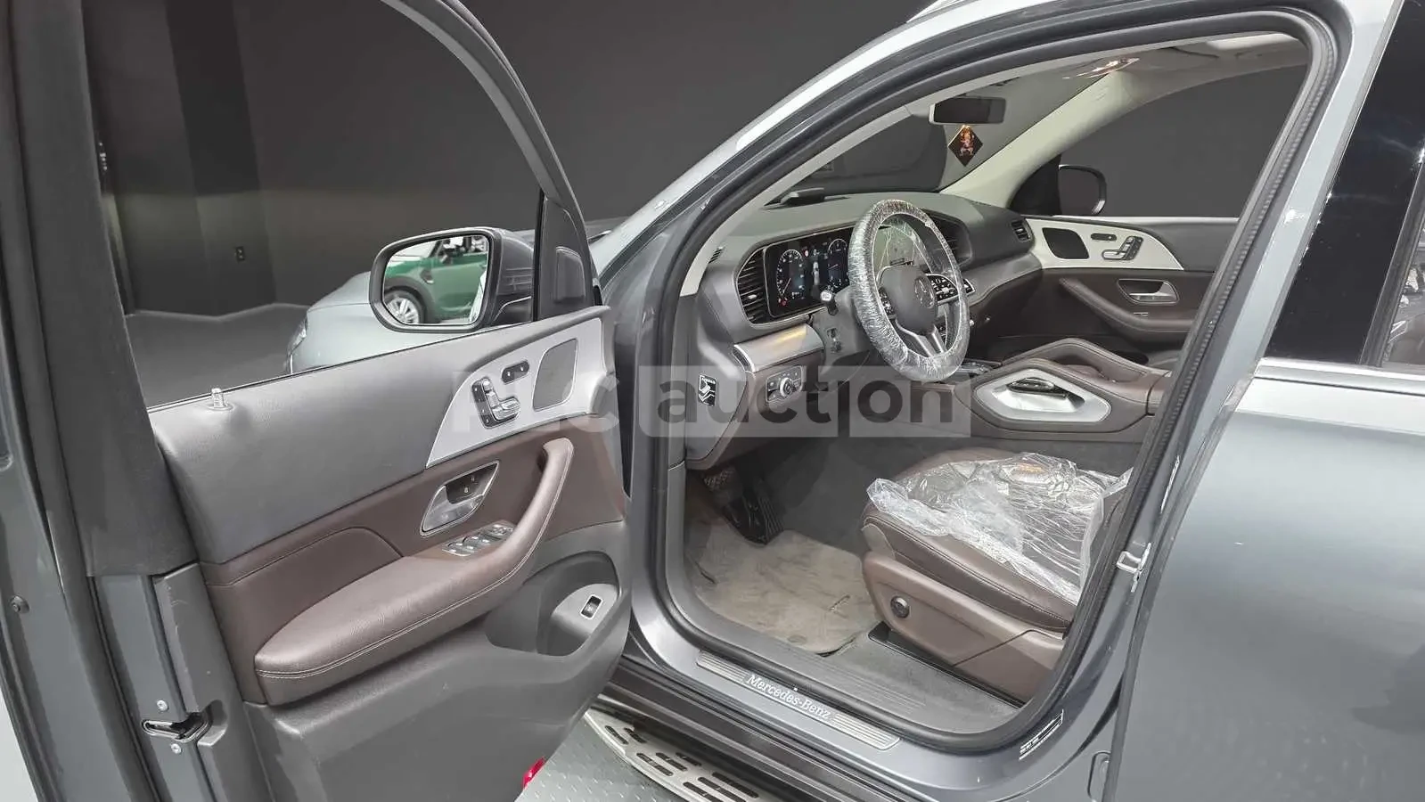 Mercedes-Benz GLE 300 d 4MATIC| КАМЕРА| ПОДГРЕВ| ПАНОРАМА| ВКЛ.ТЕХНОТЕСТ, снимка 4 - Автомобили и джипове - 54945746