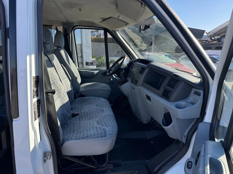 Ford Transit 6-местен Климатик L1H1, снимка 8 - Бусове и автобуси - 44060451