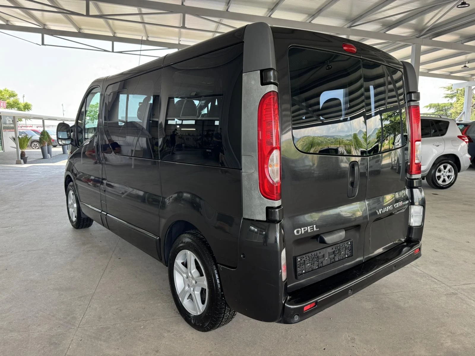 Opel Vivaro 2.0CDTI* 115ps* 9места* 6ск* КЛИМАТИК, снимка 3 - Бусове и автобуси - 54790385