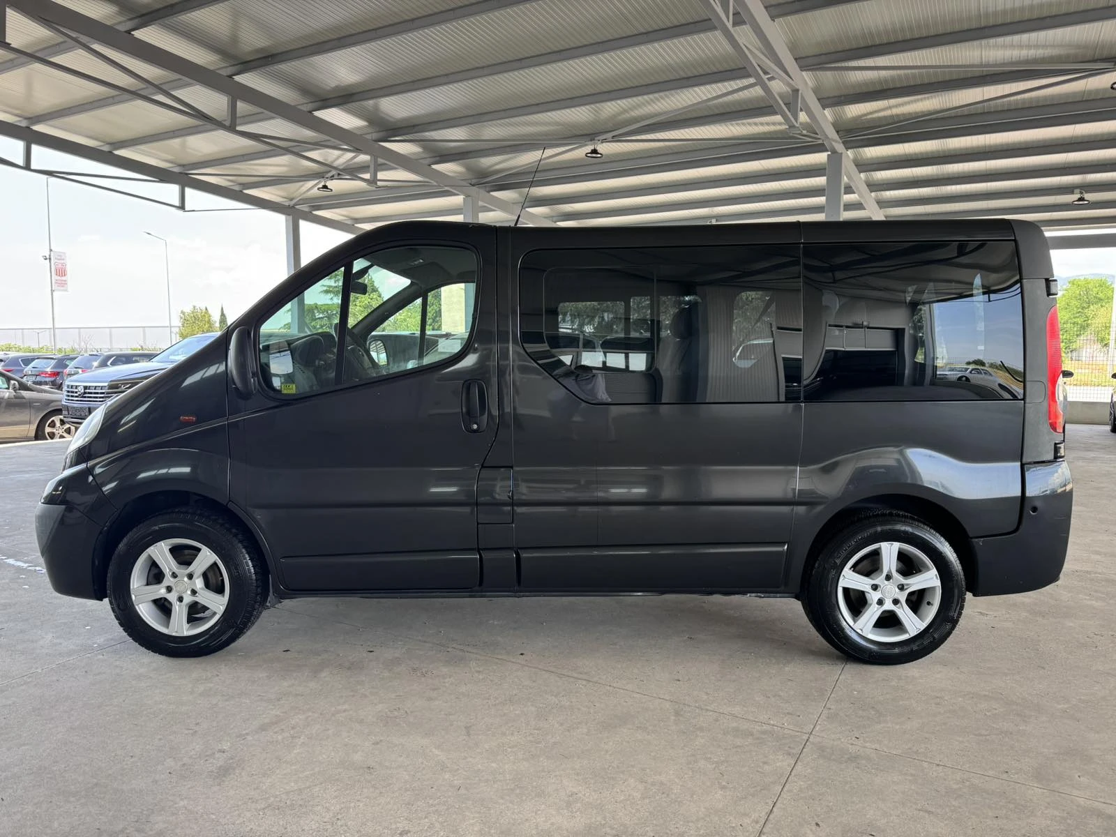 Opel Vivaro 2.0CDTI* 115ps* 9места* 6ск* КЛИМАТИК, снимка 2 - Бусове и автобуси - 54790385