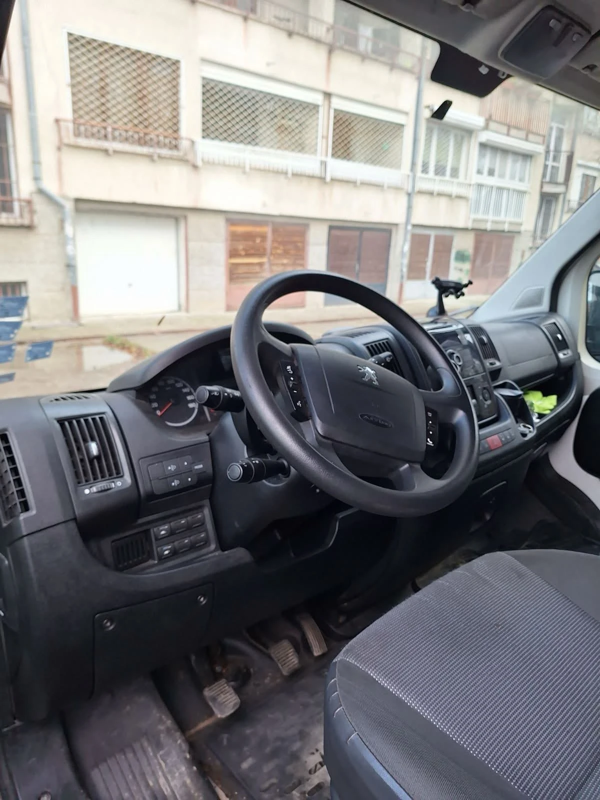 Peugeot Boxer, снимка 4 - Бусове и автобуси - 56328159