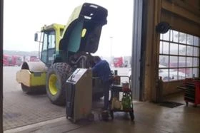 Булдозер New Holland ремонт на климатици, снимка 6