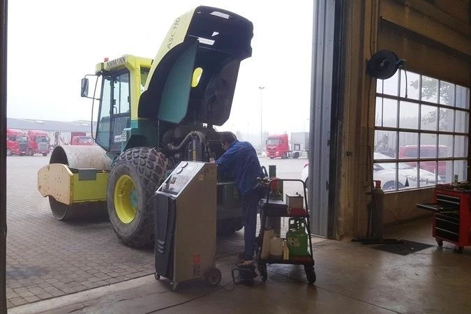 Булдозер New Holland ремонт на климатици, снимка 6 - Индустриална техника - 54403730