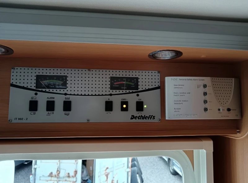 Кемпер Dethleffs Advantage , снимка 17 - Каравани и кемпери - 53380672