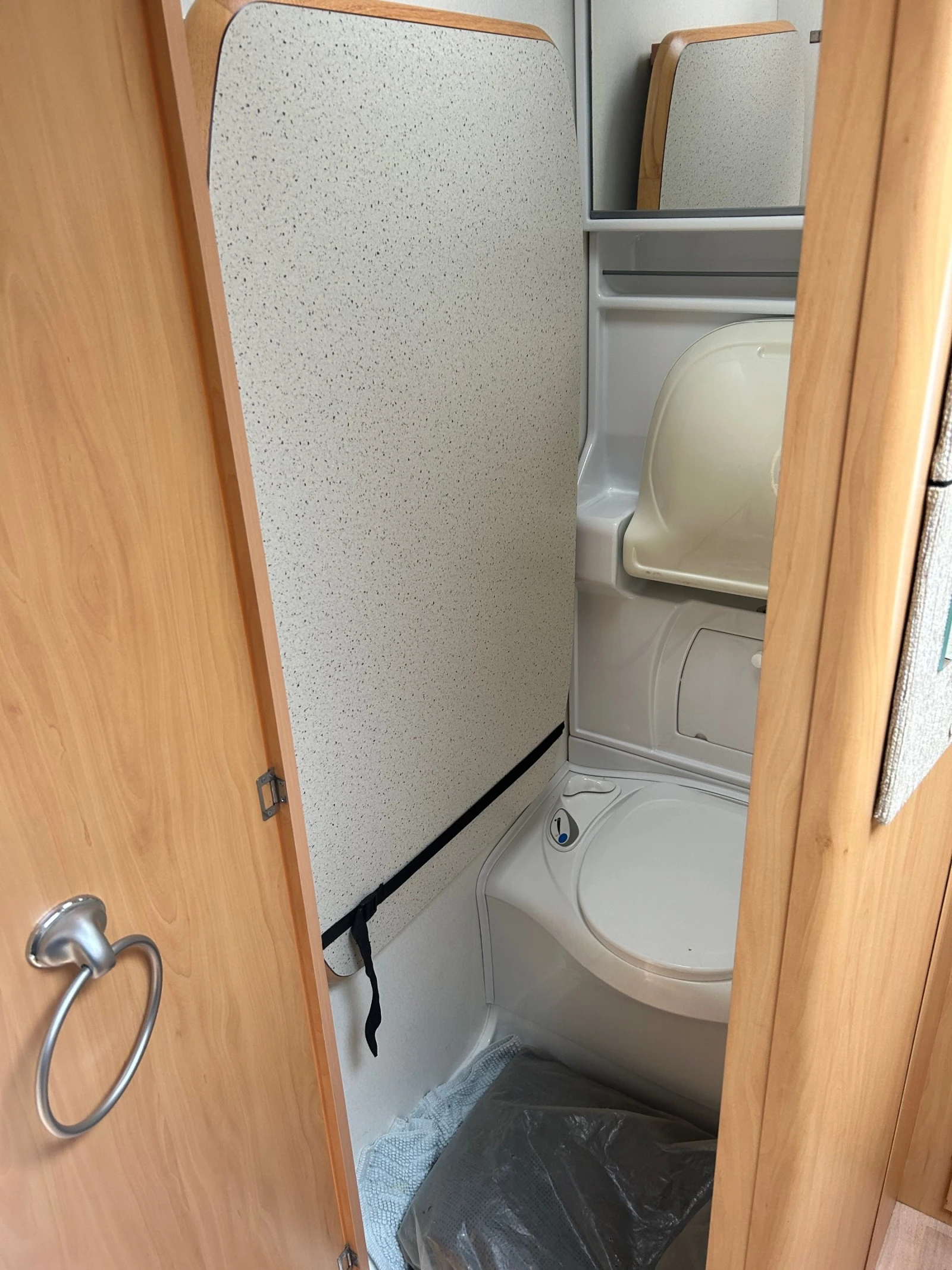  Beyerland | Mobile.bg   15