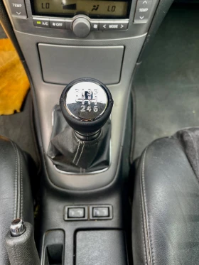 Toyota Avensis Toyota Avensis 2.2 D-4d 150к.с НА ЧАСТИ, снимка 10