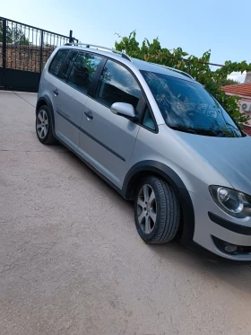 VW Touran 2.0 tdi BMM, снимка 2